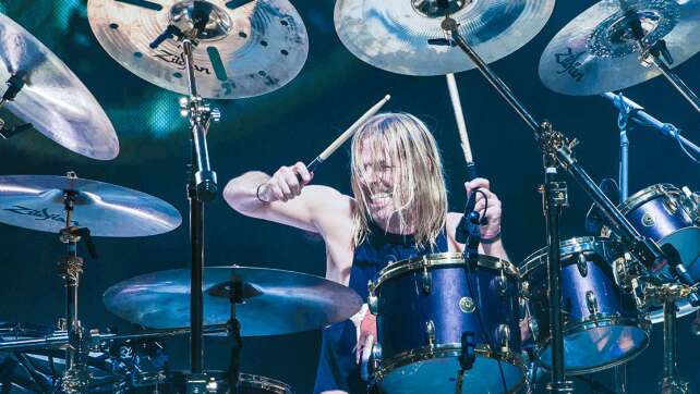 Happy Birthday & Rock in Peace, Taylor Hawkins: Wir gedenken dem Foo Fighters-Schlagzeuger