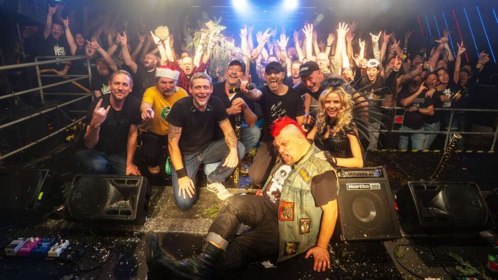 A Band, die ka Sau kennt: ALKBOTTLE