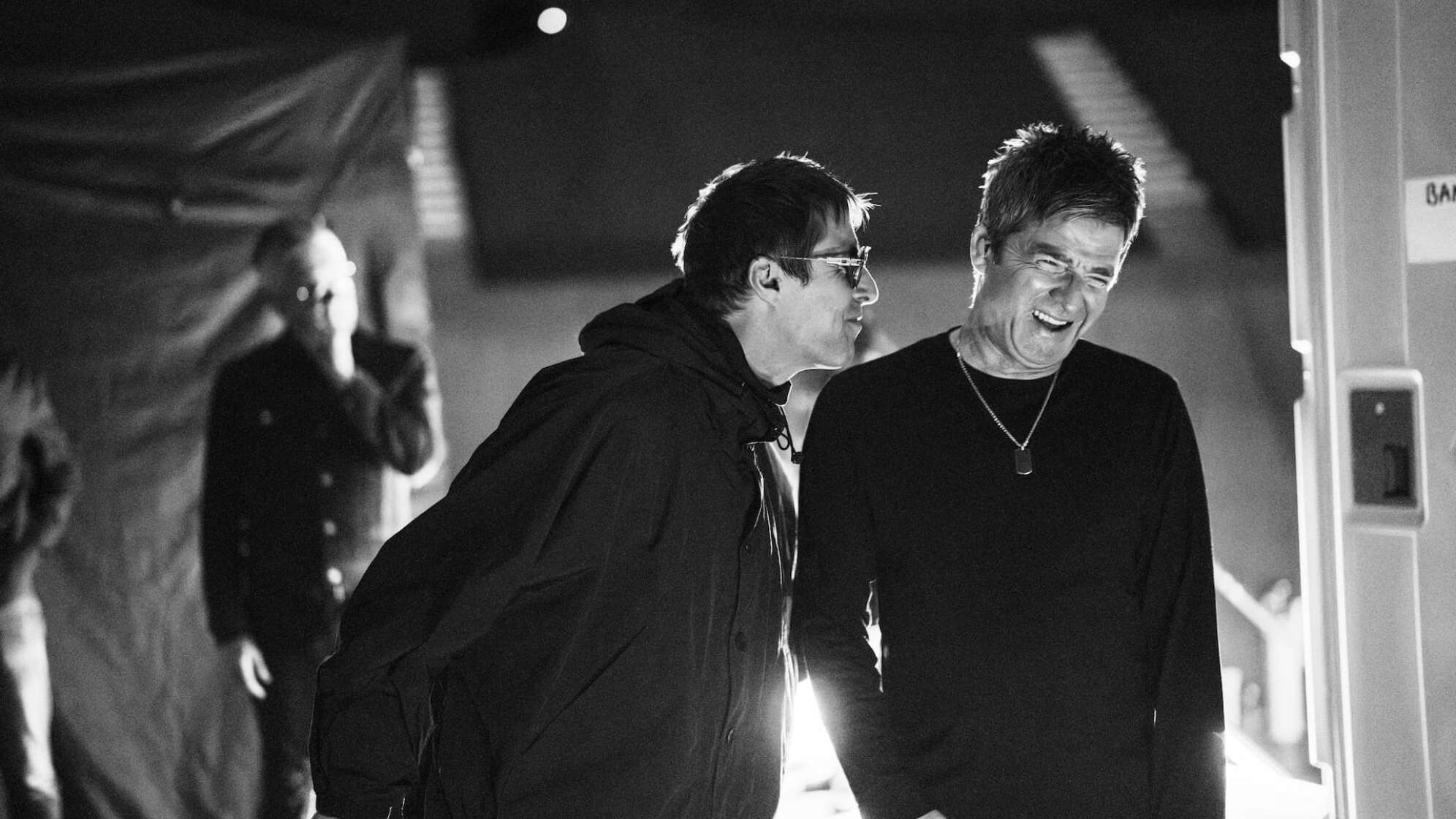 Liam und Noel Gallagher in Schwarz-Weiß