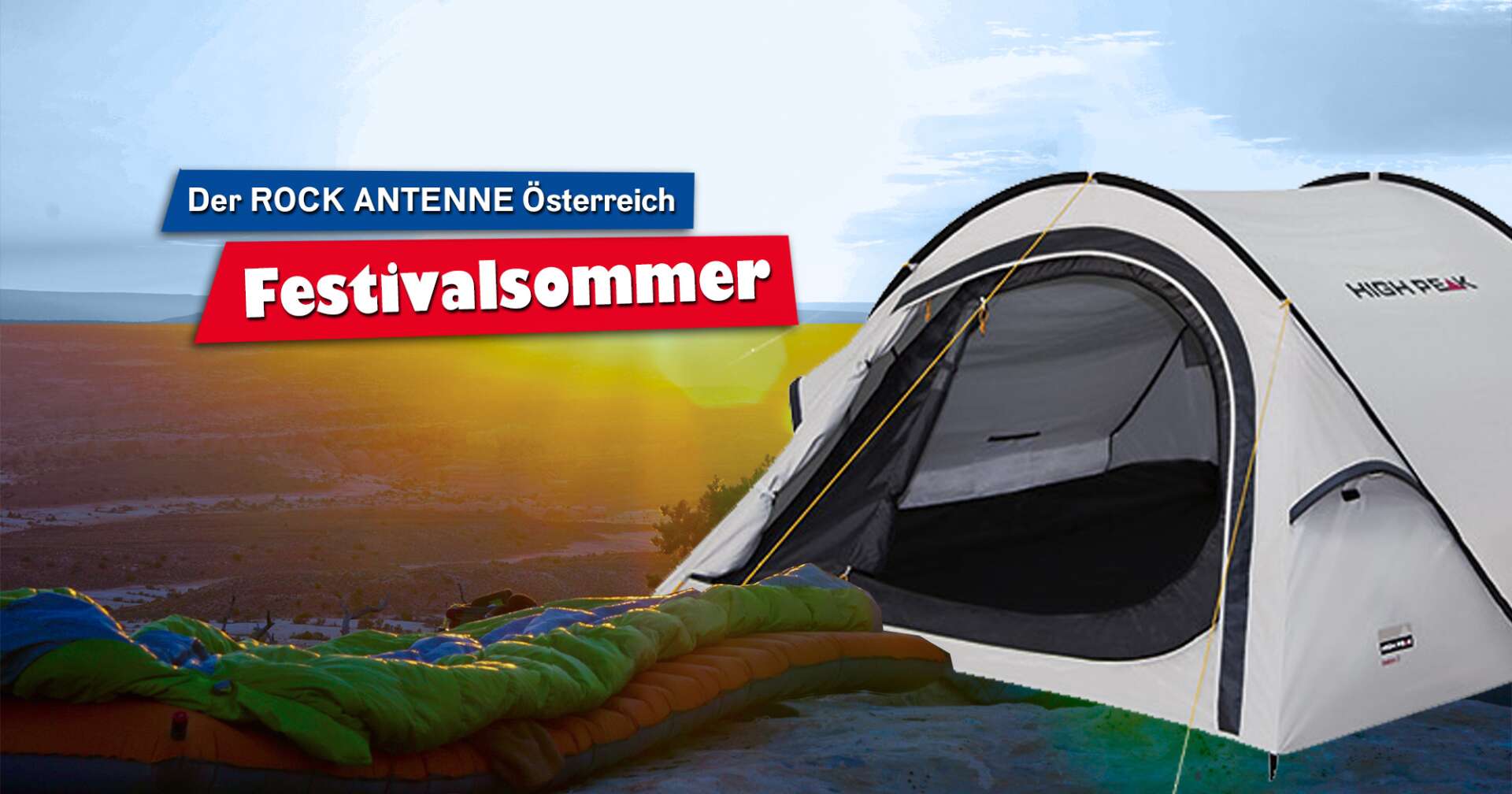 Ein Bild eines Zelts von High Peak vor einem Sonnenuntergang mit der Aufschrift "Der ROCK ANTENNE Österreich Festivalsommer"