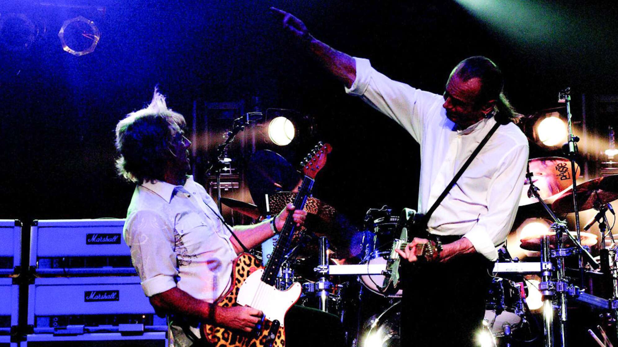 Rick Parfitt und Francis Rossi von Status Quo rocken auf der Bühne
