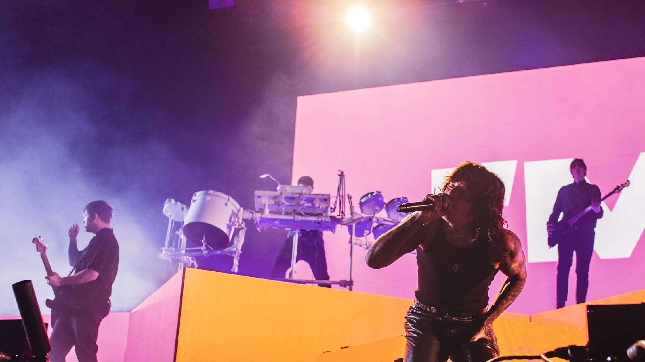 Bring Me The Horizon Neues Album seit Mitternacht draußen