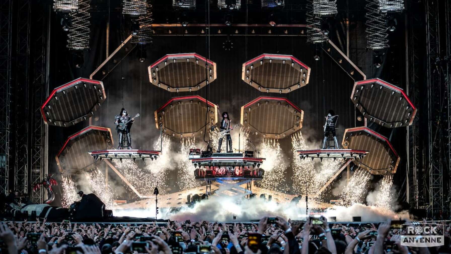 KISS live Die Fotos vom Open Air am Königsplatz in München