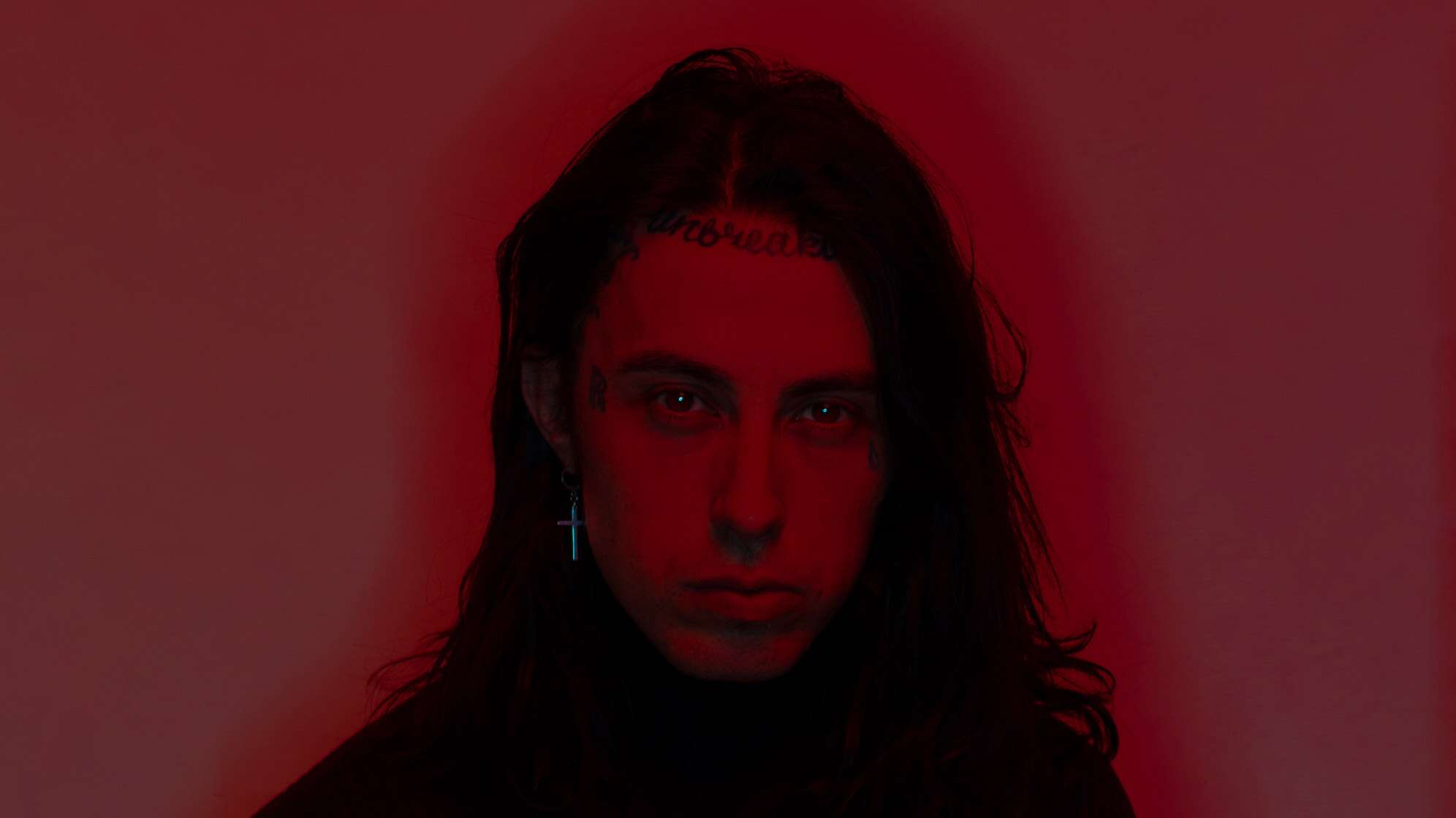 Pressefoto aus dem Jahr 2024 von Falling in Reverse-Sänger Ronnie Radke